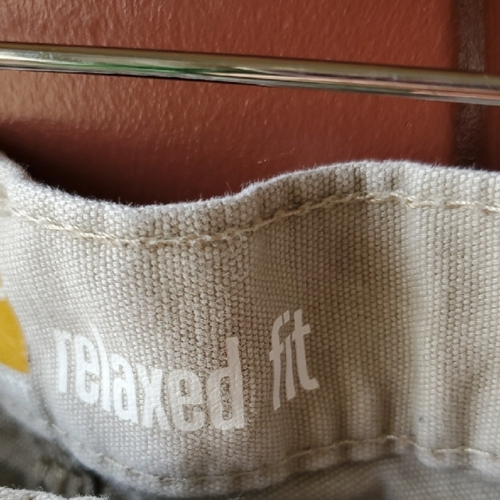 Carhartt Tan Cargo Pants with Relaxed Fit and Lightweight Material - Picture 3 of 13
